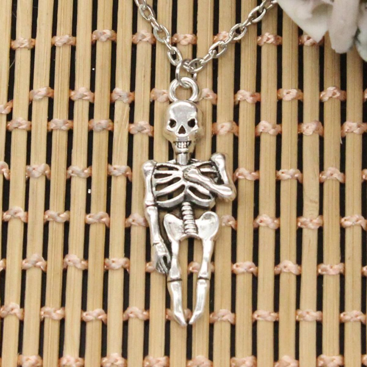 New Fashion Necklace Skeleton Man Halloween 41x15mm Silver Color Pendants Short Long Women Men Colar Gift Jewelry Choker