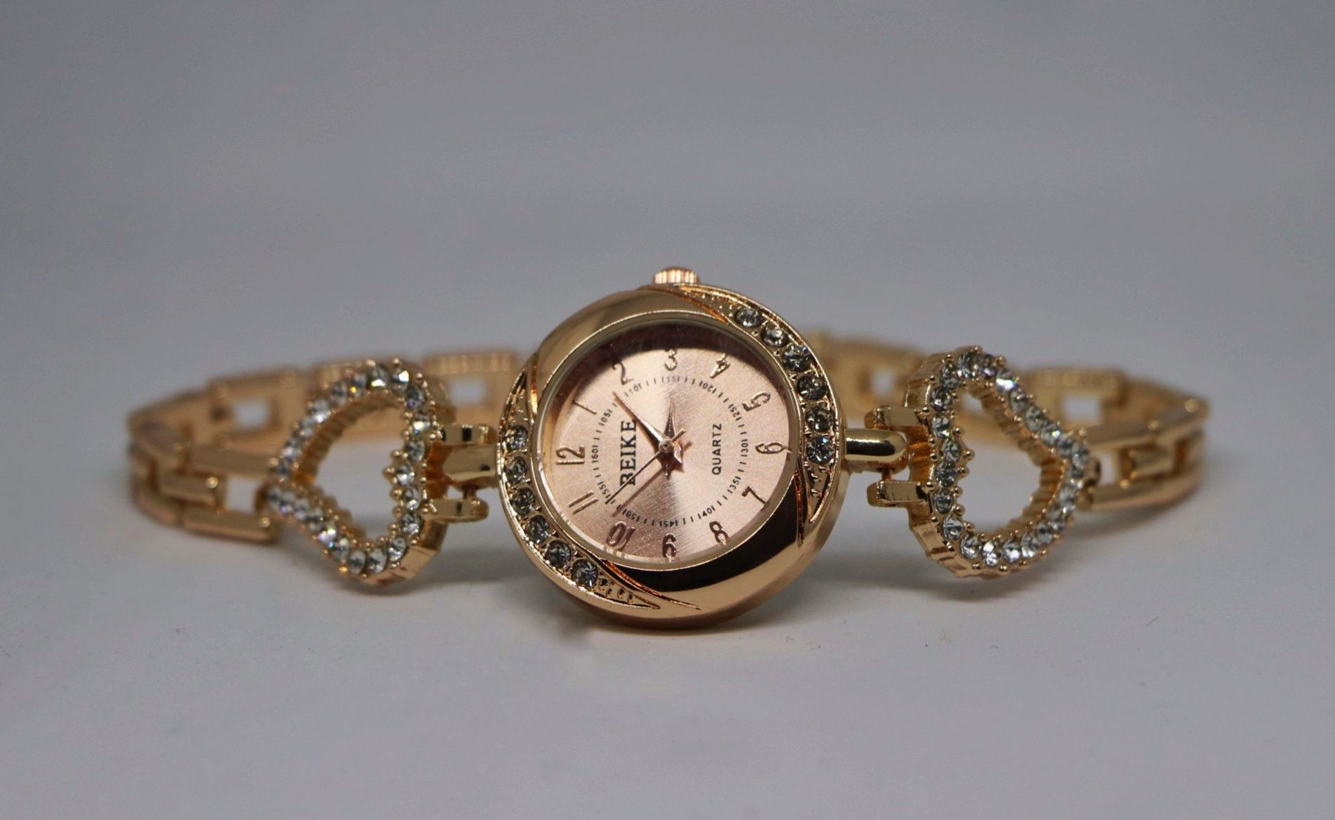 Women's casual bracelet watch