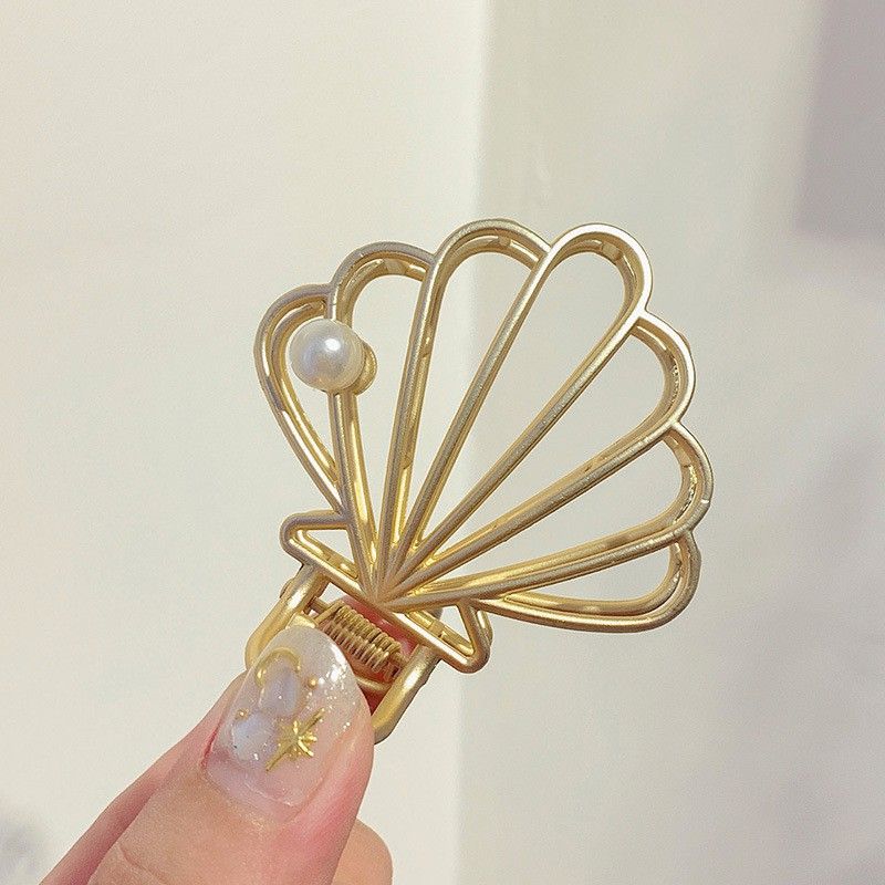 Fashion  Metal Hollow Geometry Hairpins Girls Hair Clip New 2021