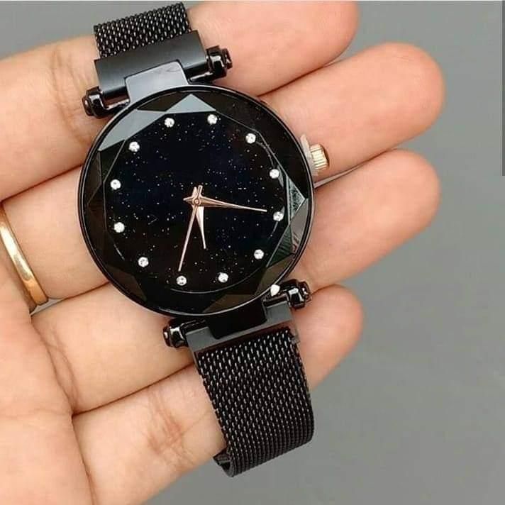 Magnetic Stylish Ladies Wrist Watch