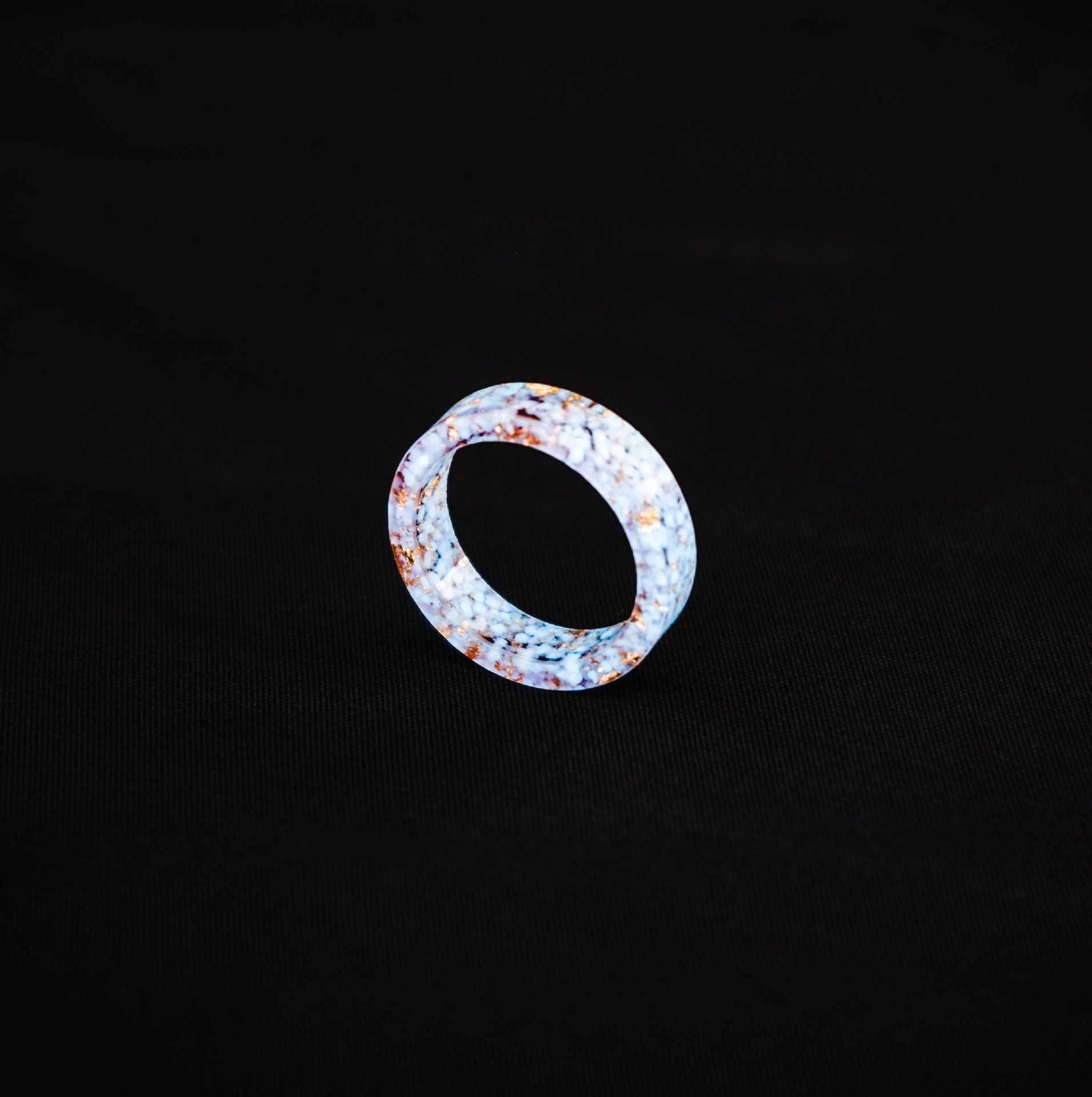 Meetvii New Design Luminous Resin Ring Glowing In The Dark Secret Popcorn Fluorescent Rings For Women Men Dropship Jewelry