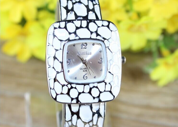 H South Korea Fashion Bracelet Watch high-end luxury brand watches fresh Ladies Watch