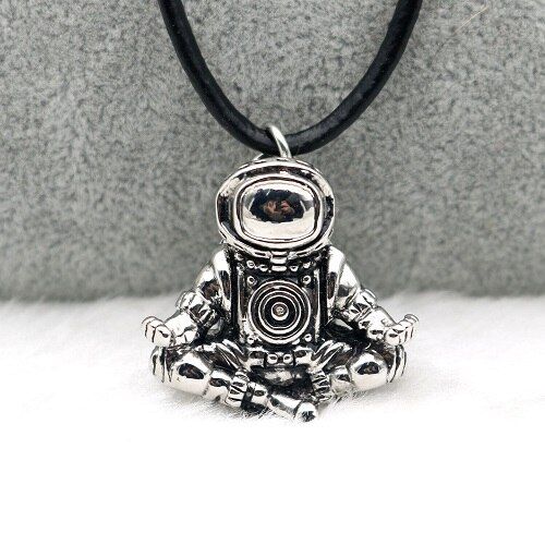 Astronaut Pendant Necklace Meditation Spaceman Link Beaded Rope Chain Couple Necklace