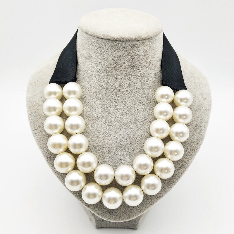 Dandie Fashionable imitation pearl necklace, romantic and elegant female ornaments