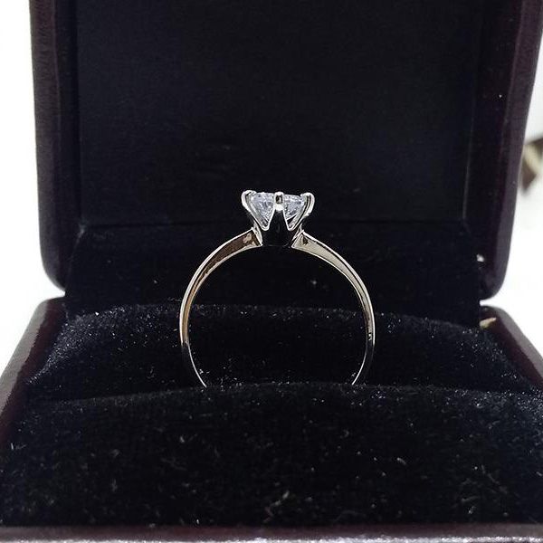 One Stone Ring For Engagement Cute Lovely Girls Maid In china.