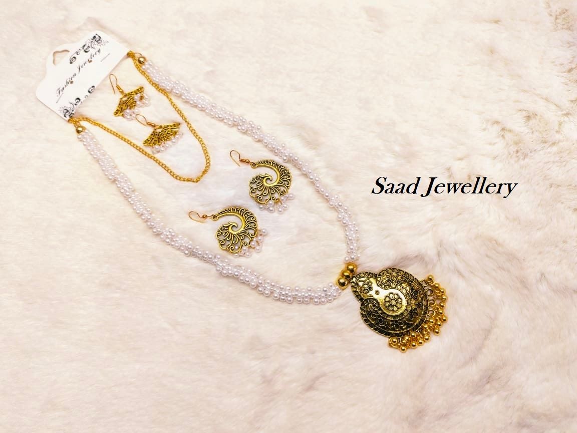 Beautiful jewellery Set for Women Or Girls. Pearl With Golden Plated Necklaces And Earrings Set. Gift set. wedding, parties, special events. Model:P20-3.