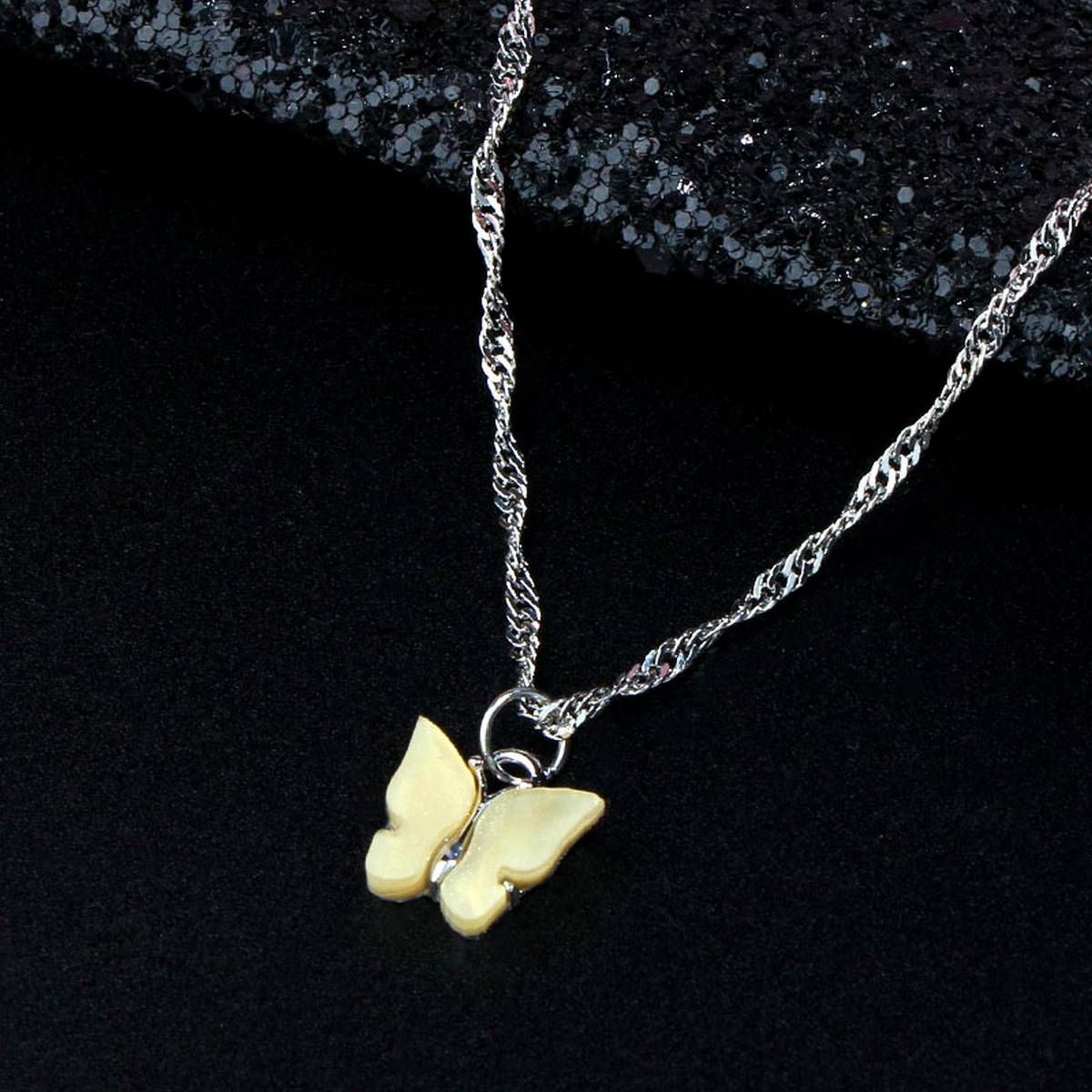 Flatfoosie New Fashion Butterfly Pendant Necklace For Women Exquisite Elegant Silver Color Twist Chain Necklace Jewelry Gift