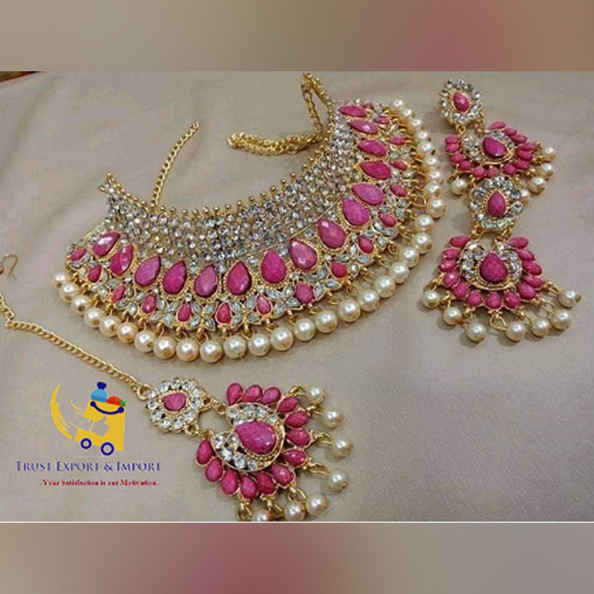 Jewellery  Set 3 Part-Necklace, Earrings & Tikli