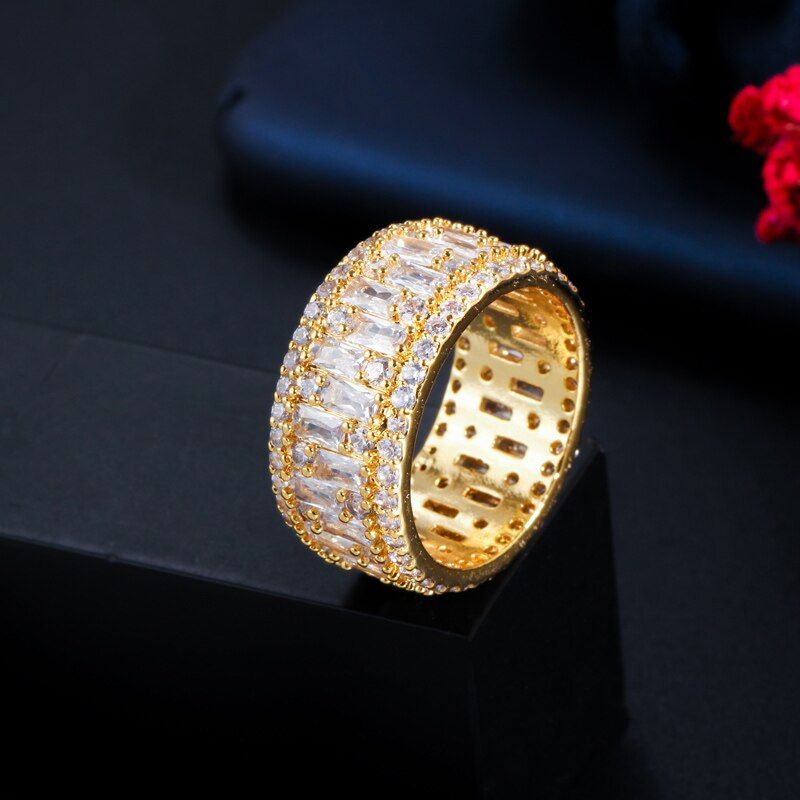 CWWZircons Luxury Full Cubic Zirconia Paved Yellow Gold Color Big Round Rings for Women Engagement Wedding Band Jewelry R171