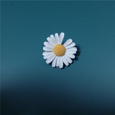 HUANZHI 2020  Spring White El Daisy Flower Vintage Elegant Simple Opening Rings for Women Jewelry Party Gifts