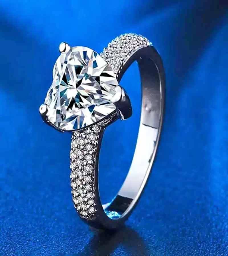 heari shaped finger ring