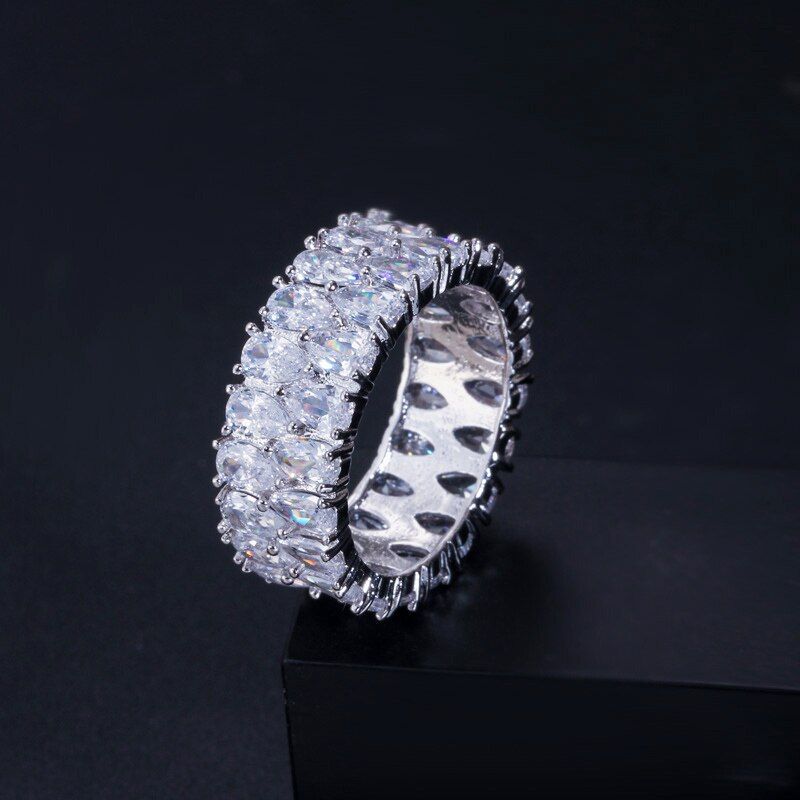 CWWZircons Luxury Ladies Jewelry White and Green Cubic Zirconia Crystal Big Round Engagement Wedding Band Rings for Women R136