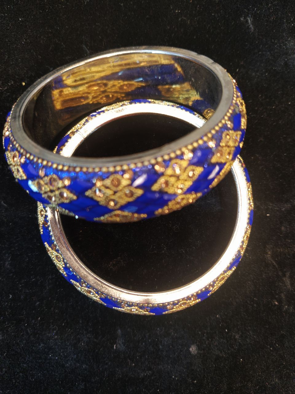 gorgeous Blue Metal Bangle Set for Women