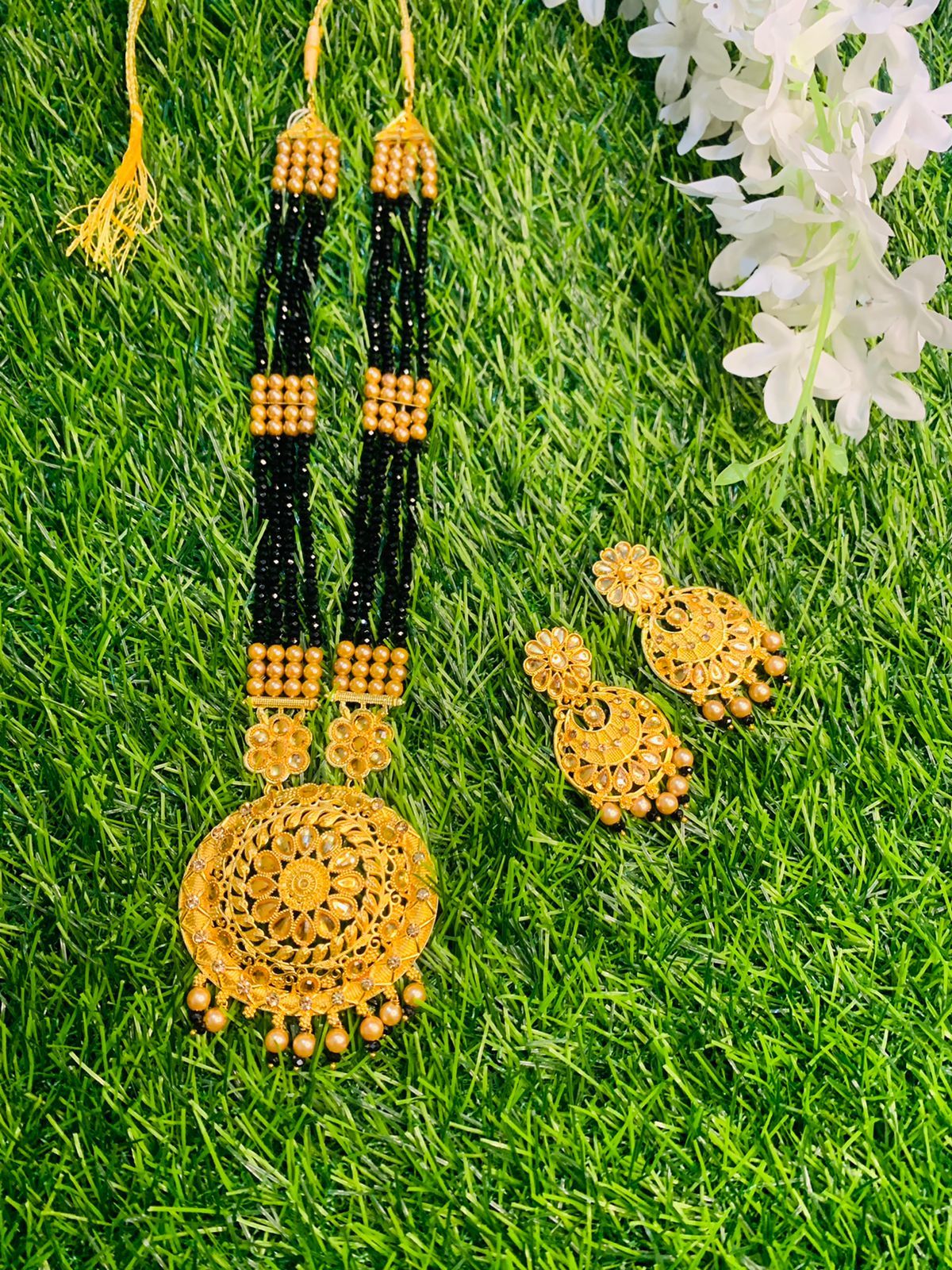 Beautiful and Stylish Girls wedding Gold_Plate Design  Jewelry Set
