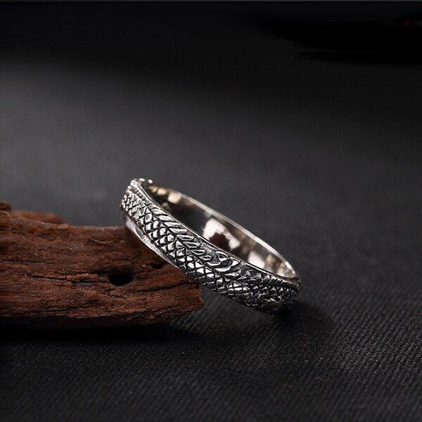 2020  925 Sterling Silver Retro Personality Simple Panlong Men Women Couple Ring Wholesale