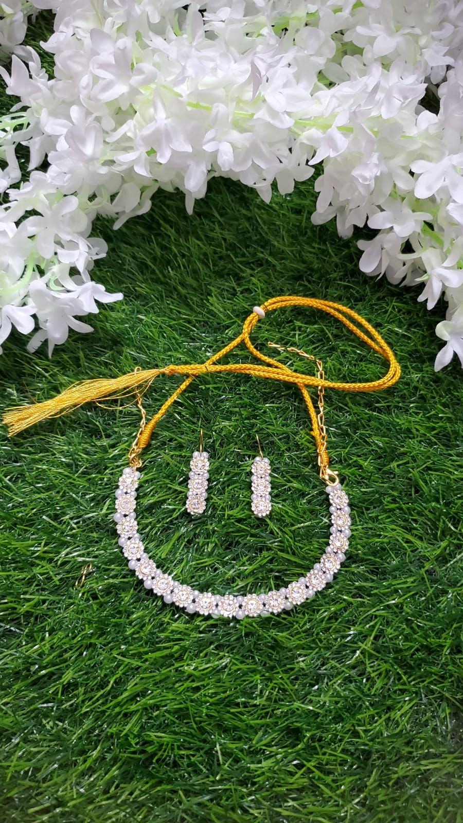 new stylist Fasion Jewellery set for women(WHITE)