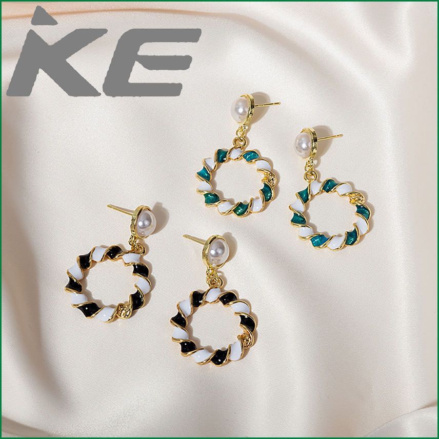 Needle Fashion High-end Cross Twist Pearl Stud Earrings Metal Temperament Earrings for gilrs for women low price