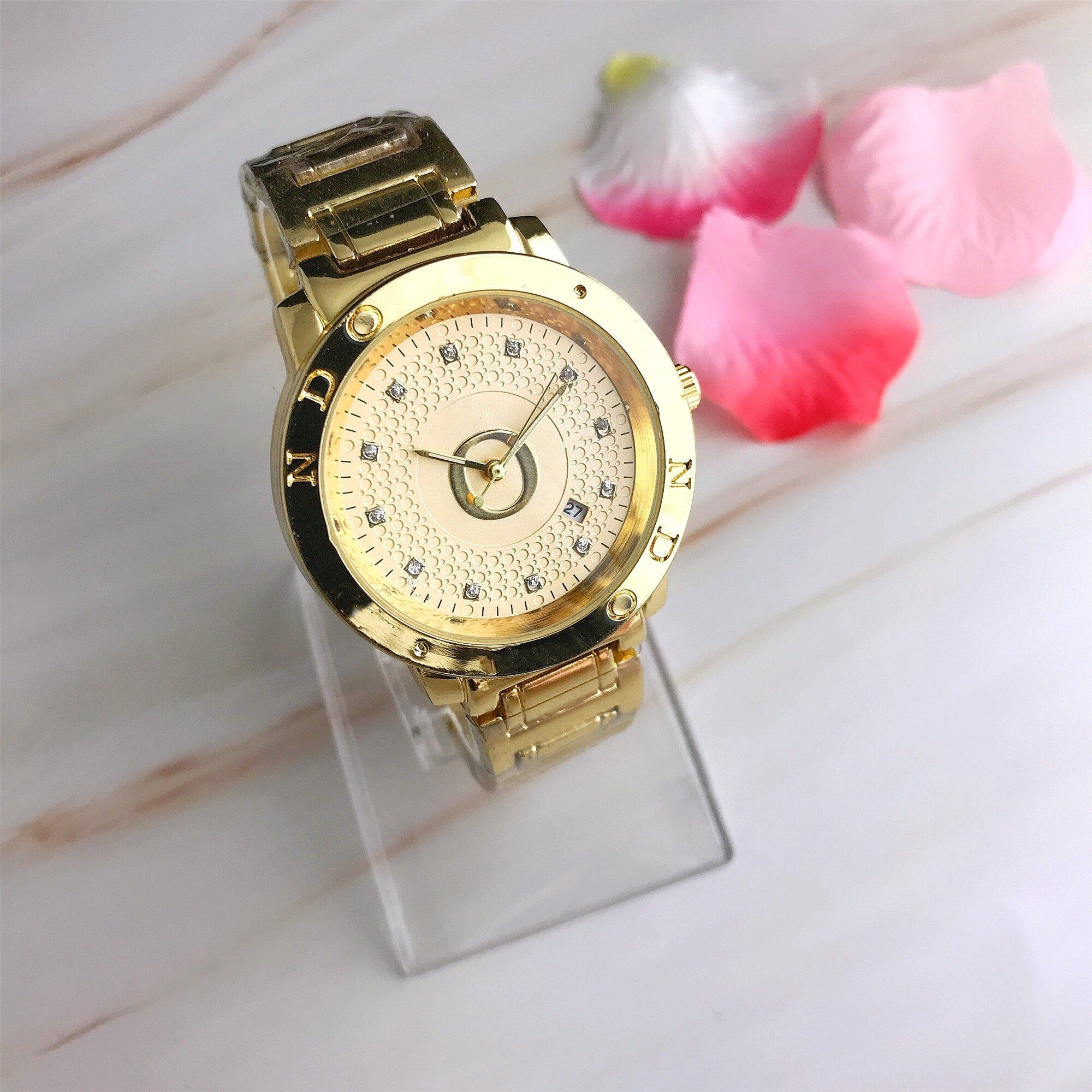 Hot Sell Stainless Steel Lovers Couples Quartz Watches Fashion Luxury Jewelry Gift Generous Exquisite Charm Wedding