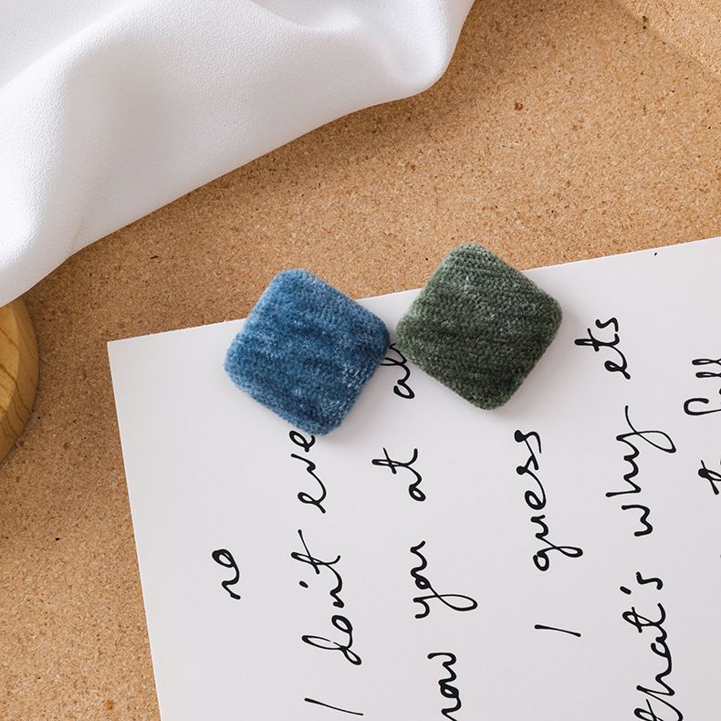 2021 Girls Autumn Winter Creative Love Square Shape Plush Ear Stud Ladies Sweet Temperament Color Matching Earrings Female Jewelry Accessories