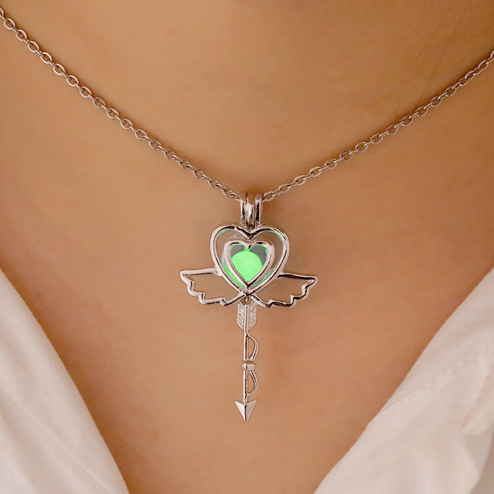 Silver Color Openwork Star Of David Pendant Luminous Necklace Women Choker Flying Horse Glowing In The Dark Fashion Jewelry