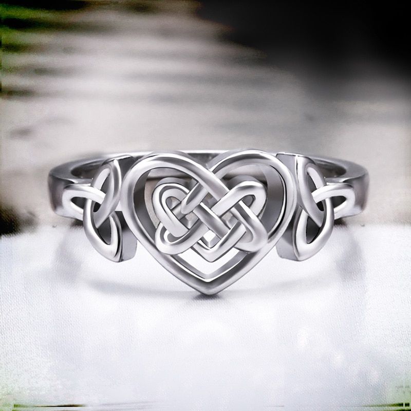Huitan Trendy Simple Brass Heart Proposal Wedding Ring For Women With Twist Pattern Design Lucky Engagement Female Jewelry Ring