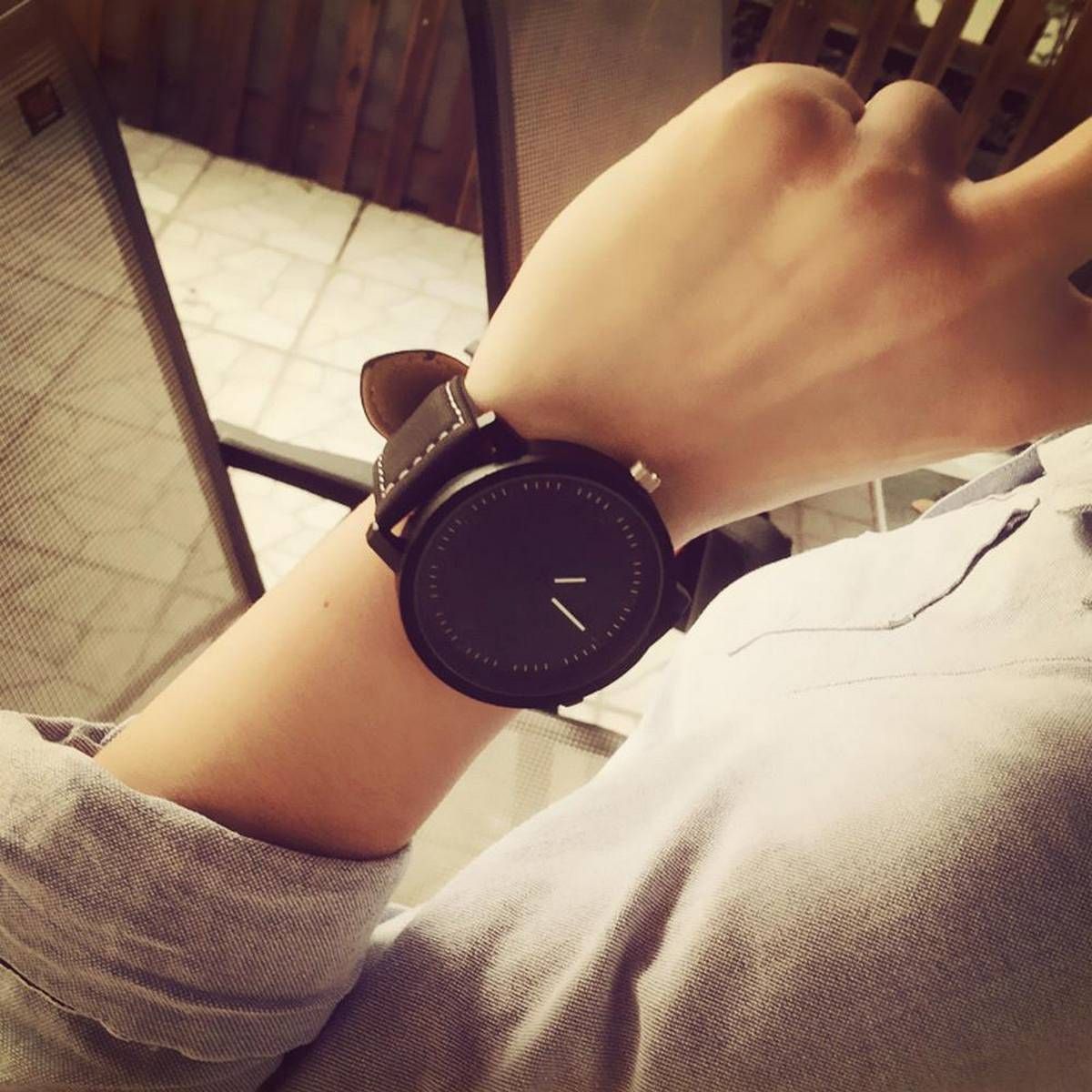 Unisex Men Women Quartz Analog Wrist Watch Watches BK