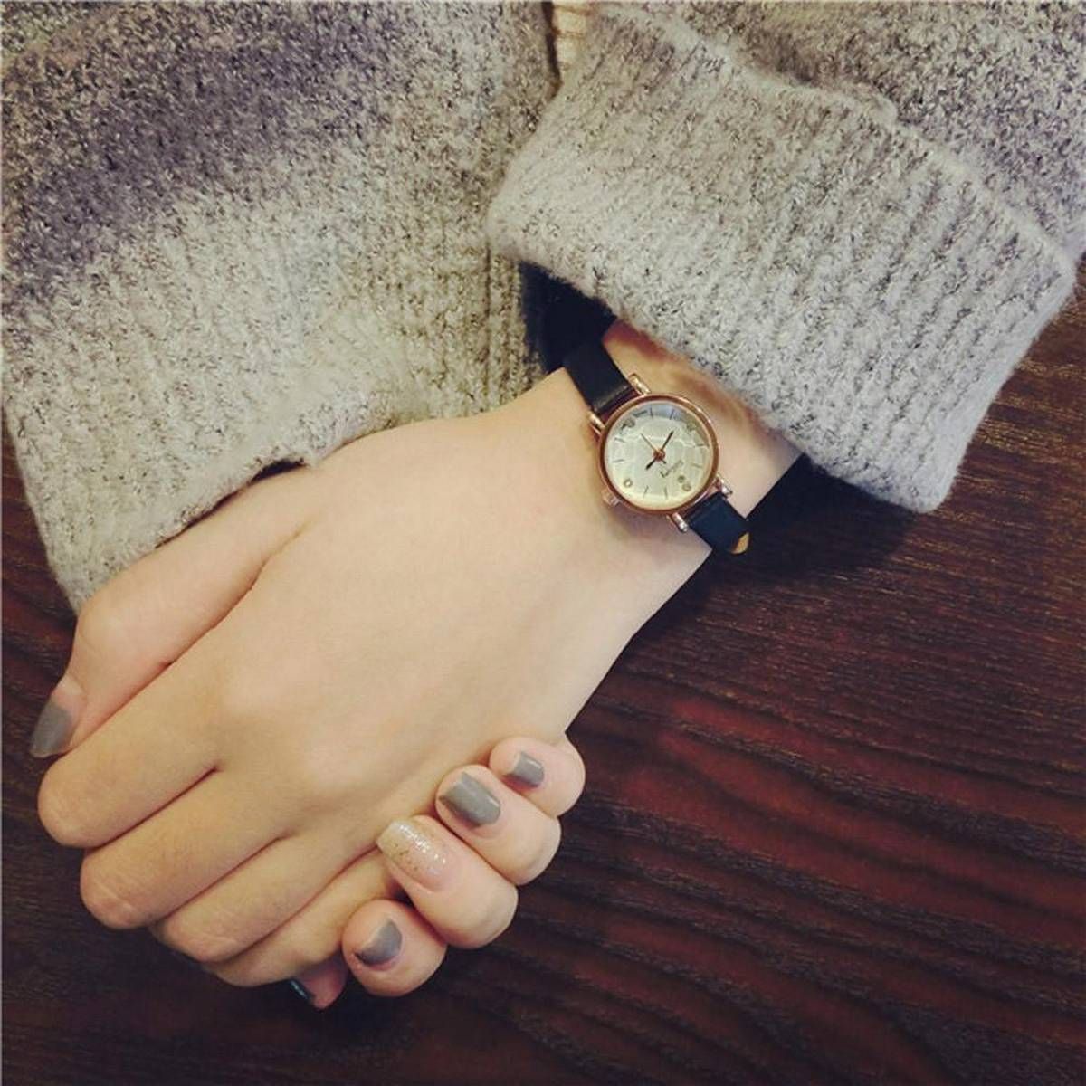 Simple Retro Small Girls Watch Dial Female Table Belt Casual Wave - intl