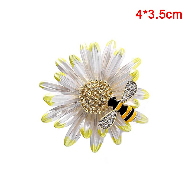 Fashion Exquisite Small Daisy Bee Brooch Pin Corsage Accessories Jewelry