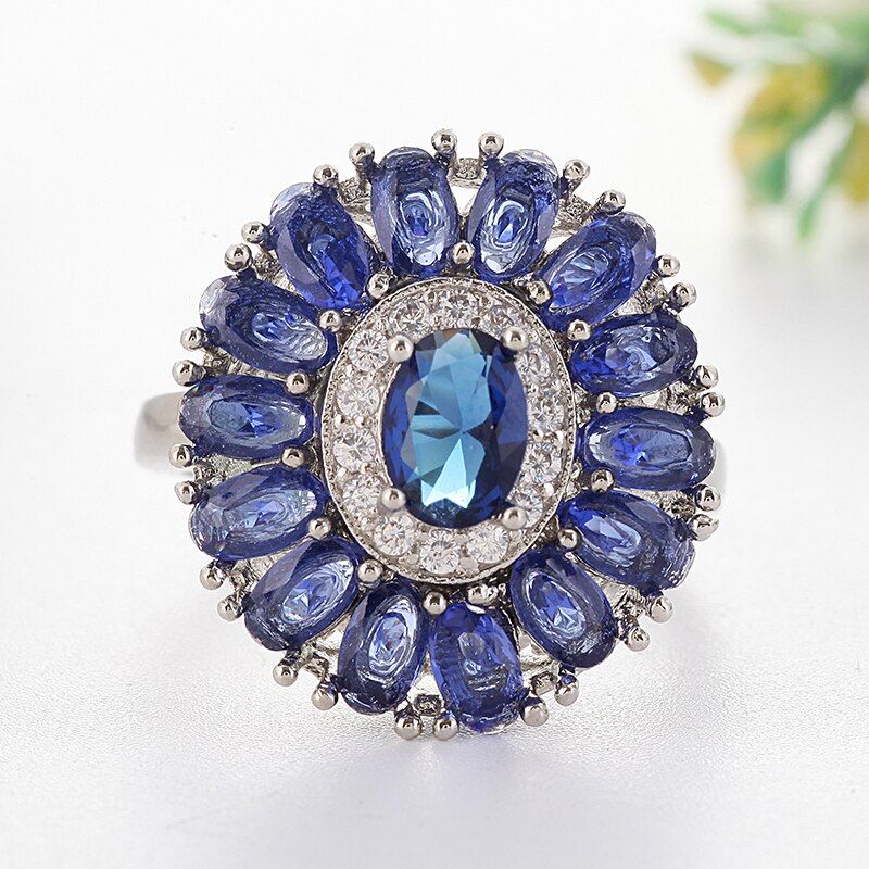 Fashion Lady Ring Classic Design Blue White Crystal Engagement Wedding Bands Jewelry for Women Party Anniversary Best Gift