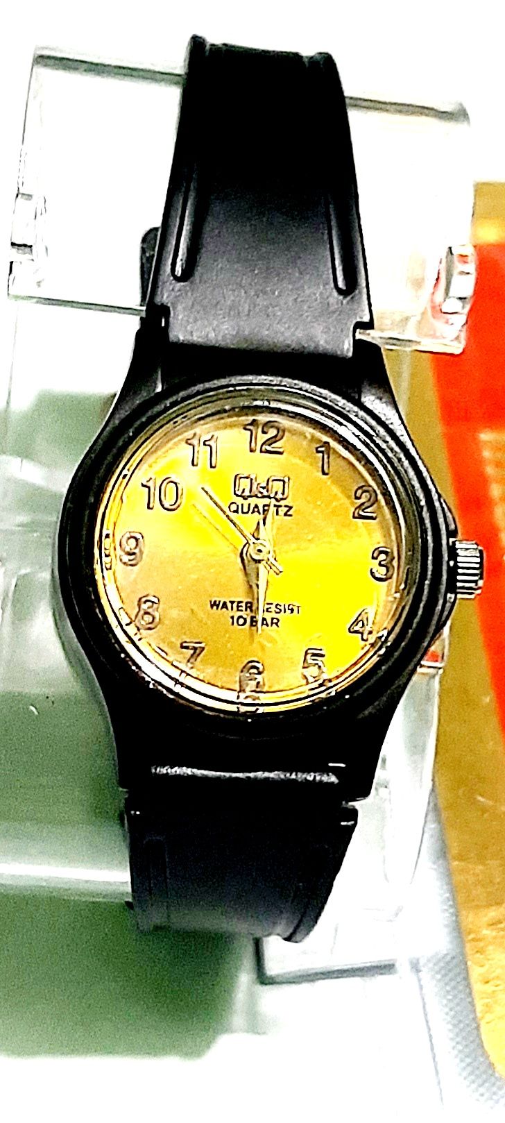 Fashionable watch for woman