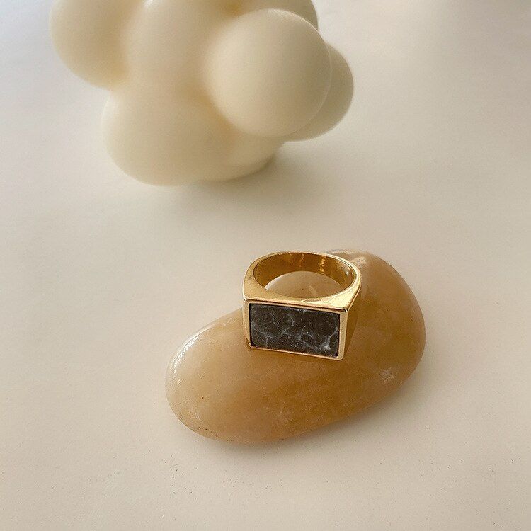 HUANZHI 2020  Simple Vintage Punk Rock Geometric Square Smooth Metal Ring for Women And Men Party Jewelry Gifts