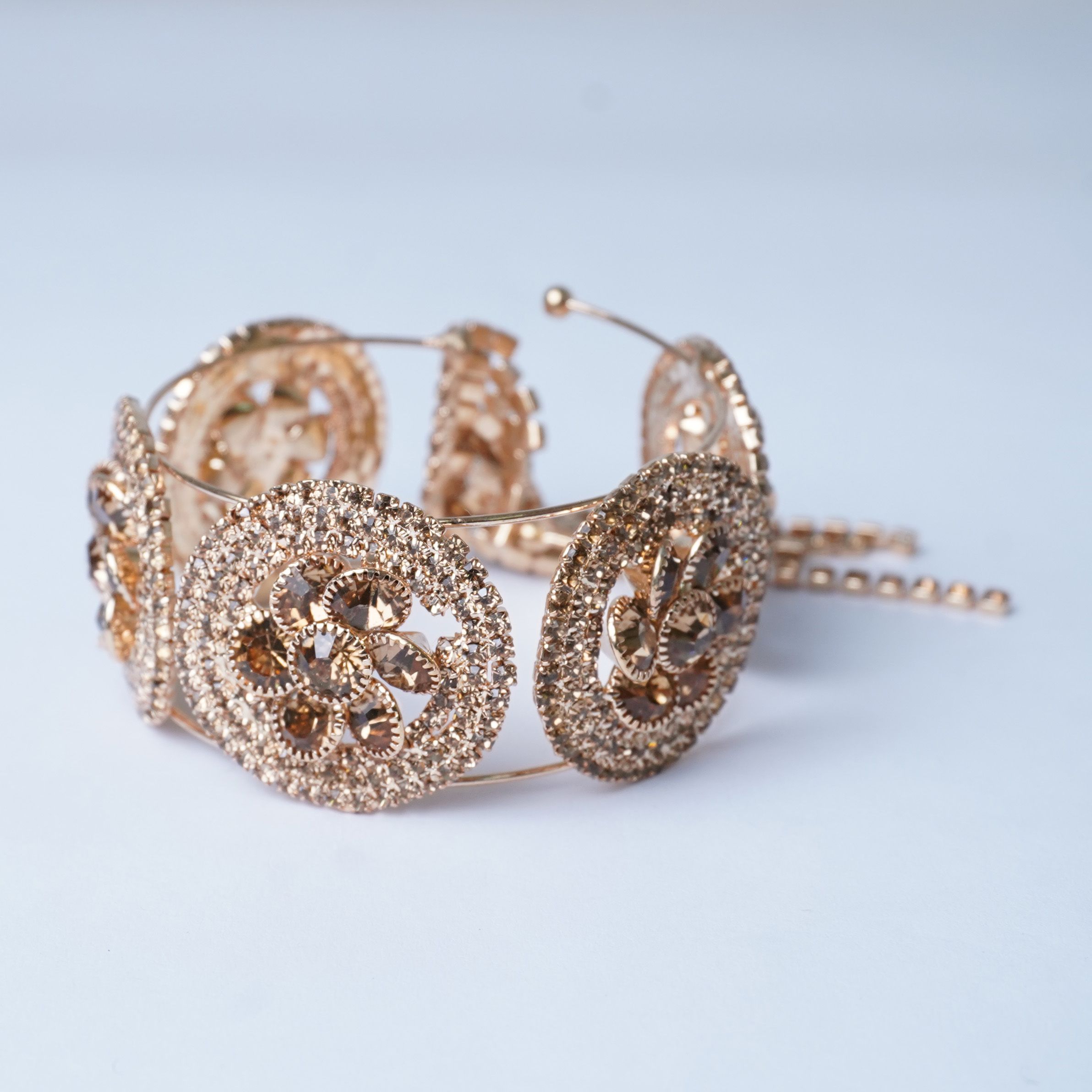 Fashionable Golden Bracelet For Girls & Women