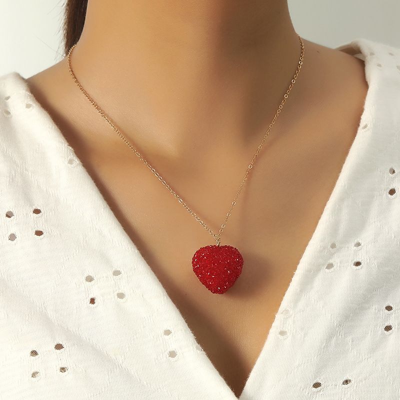 Heart of the Sea Women Love Crystal Pendant Valentines Day Simple Luxury Fashion Necklace