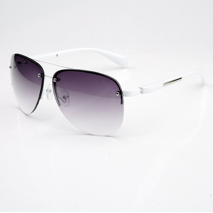 White2017 Vintage Women Sunglasses Retro Female Sun Glasses for Men Good Quality White Frame Driving Oculos De Sol Classic Gafas M045