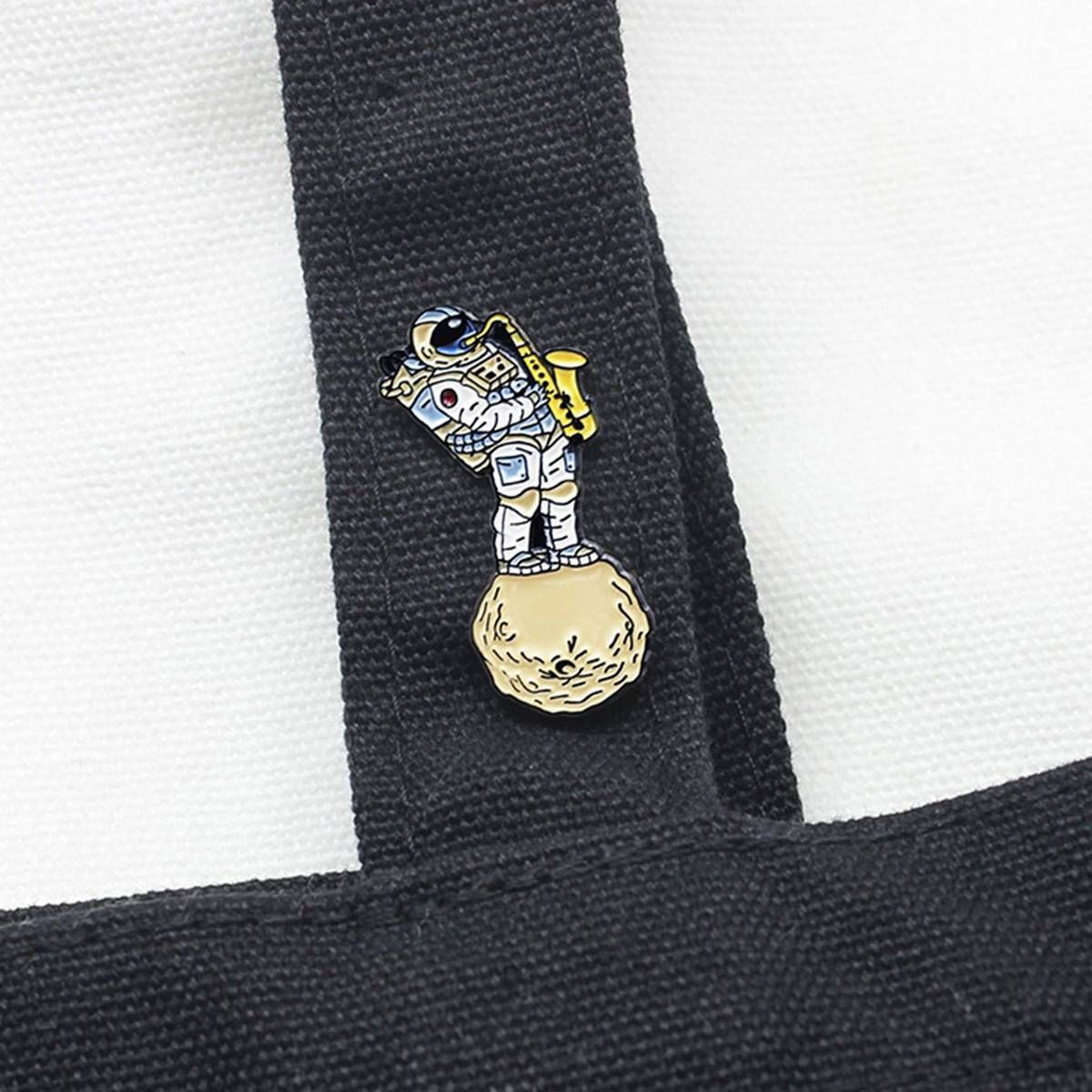 Unisex Astronaut Playing Saxophone Enamel Brooch Pin Badge Clothes Bag Hat Decor
