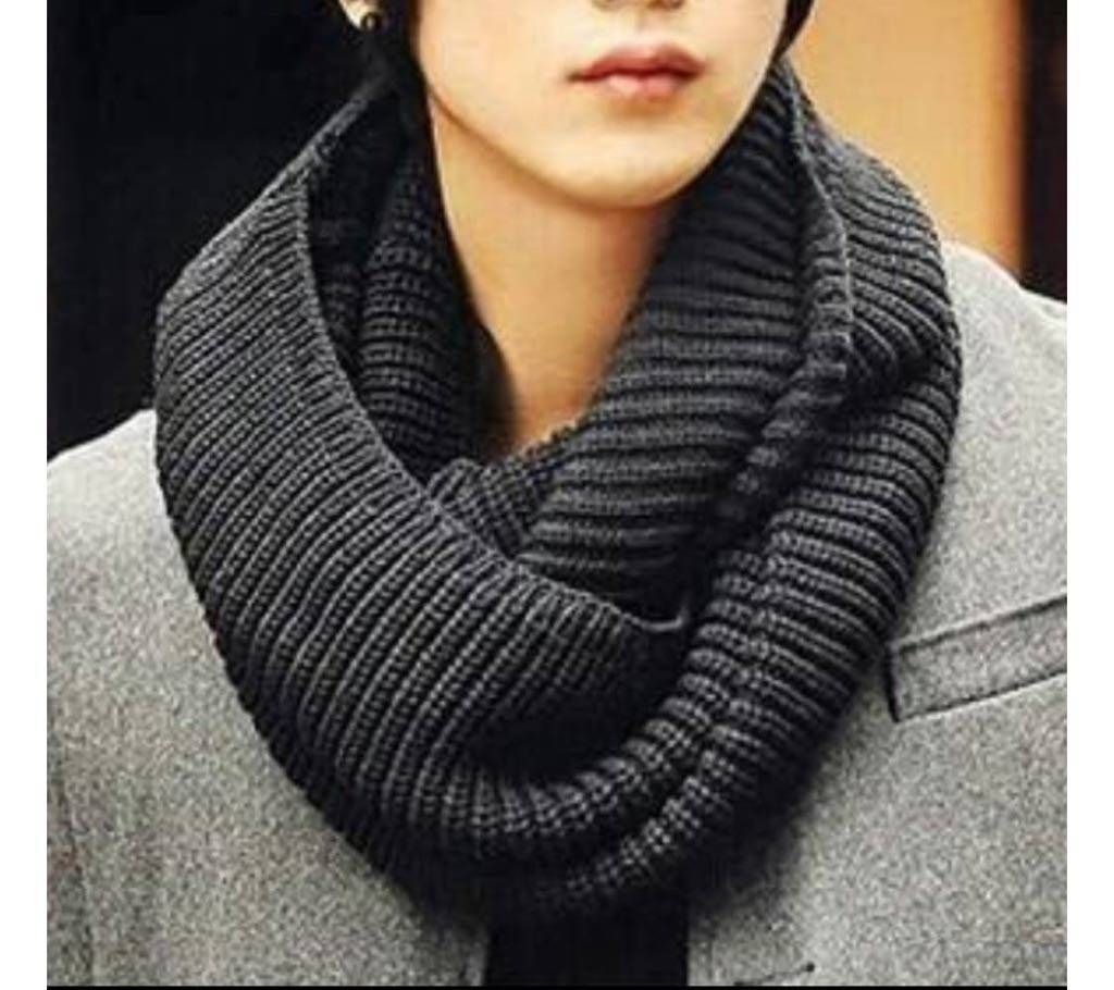 Ladies woolen muffler 