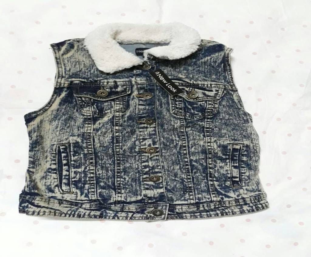 Ladies Sleeveless Jacket