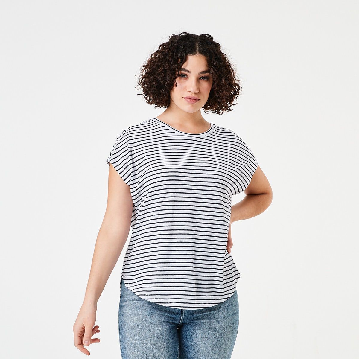 Linen Blend Extended Sleeve Tee