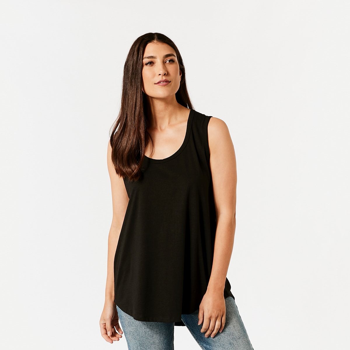 Sleeveless Longline Scoop Neck V-back Tank