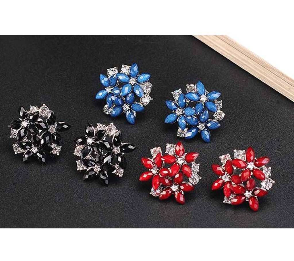 Flower Shaped Crystal Earring