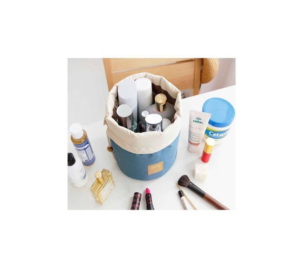 Cosmetic And Make Up Organizer Bag