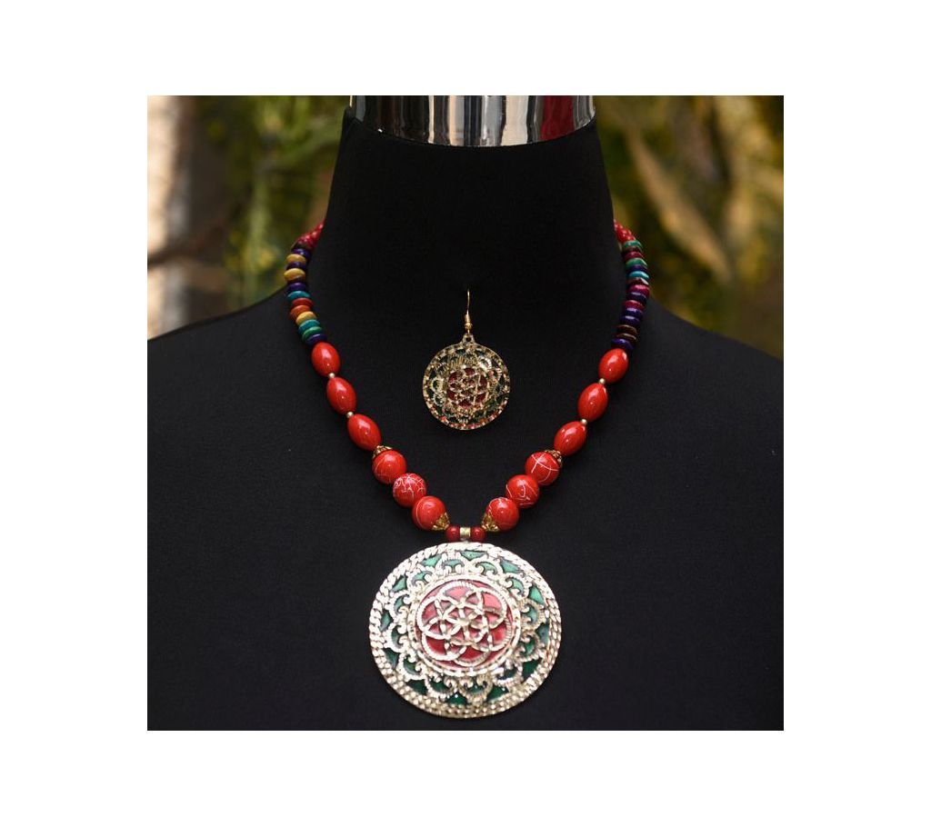 Red Color Pearl Necklace with Meena Work Round Pendant- 190415