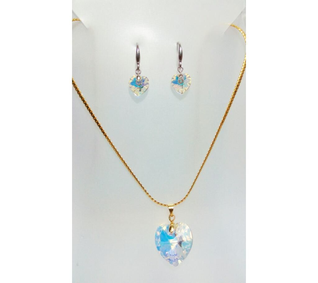 CRYSTAL PENDENT SET
