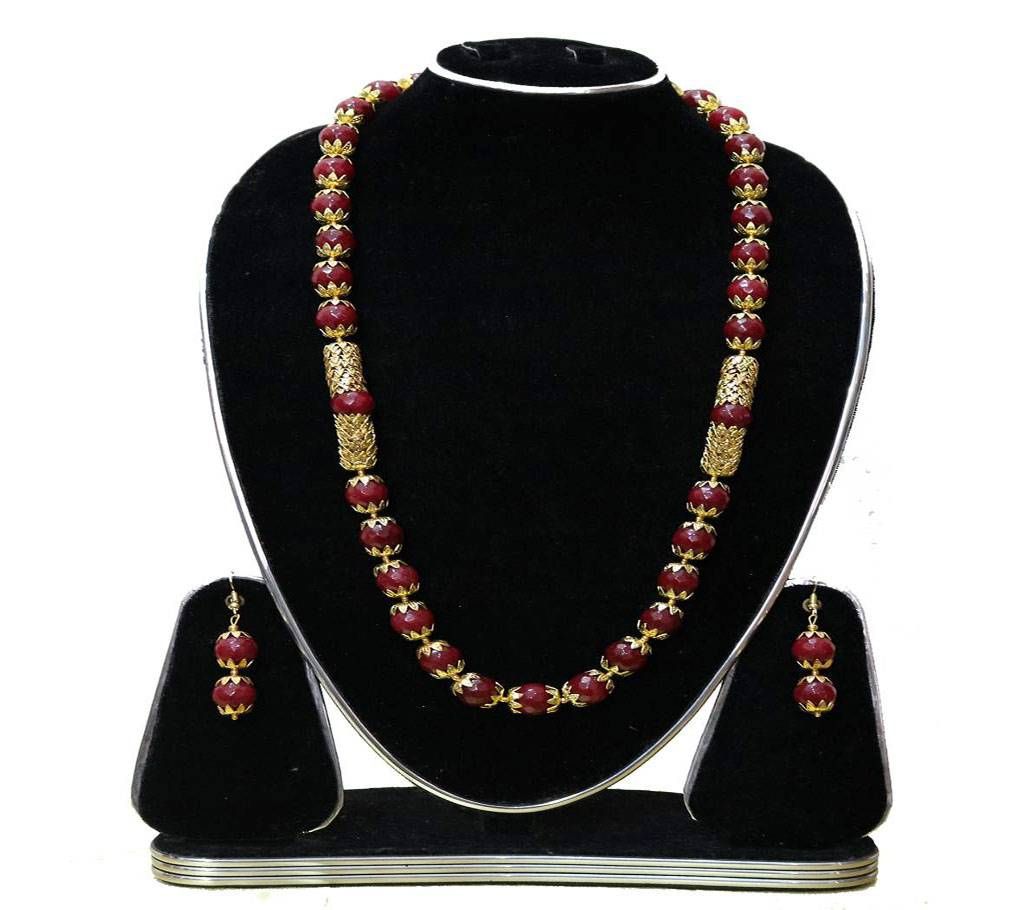 Deep Red Stone & Golden Metal Necklace Set