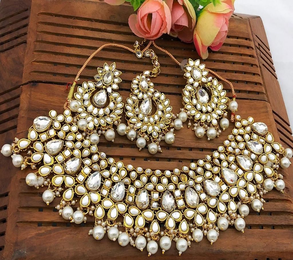 Dabbi Kundan Choker Set 19 Yellow Silver with White Silver Flower Tree Shape Muktas