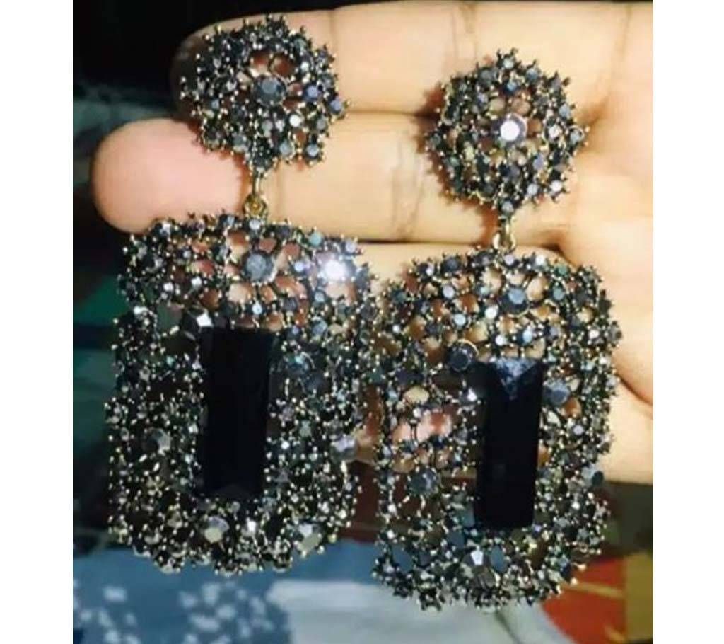 Cristal Black Stone Earring 