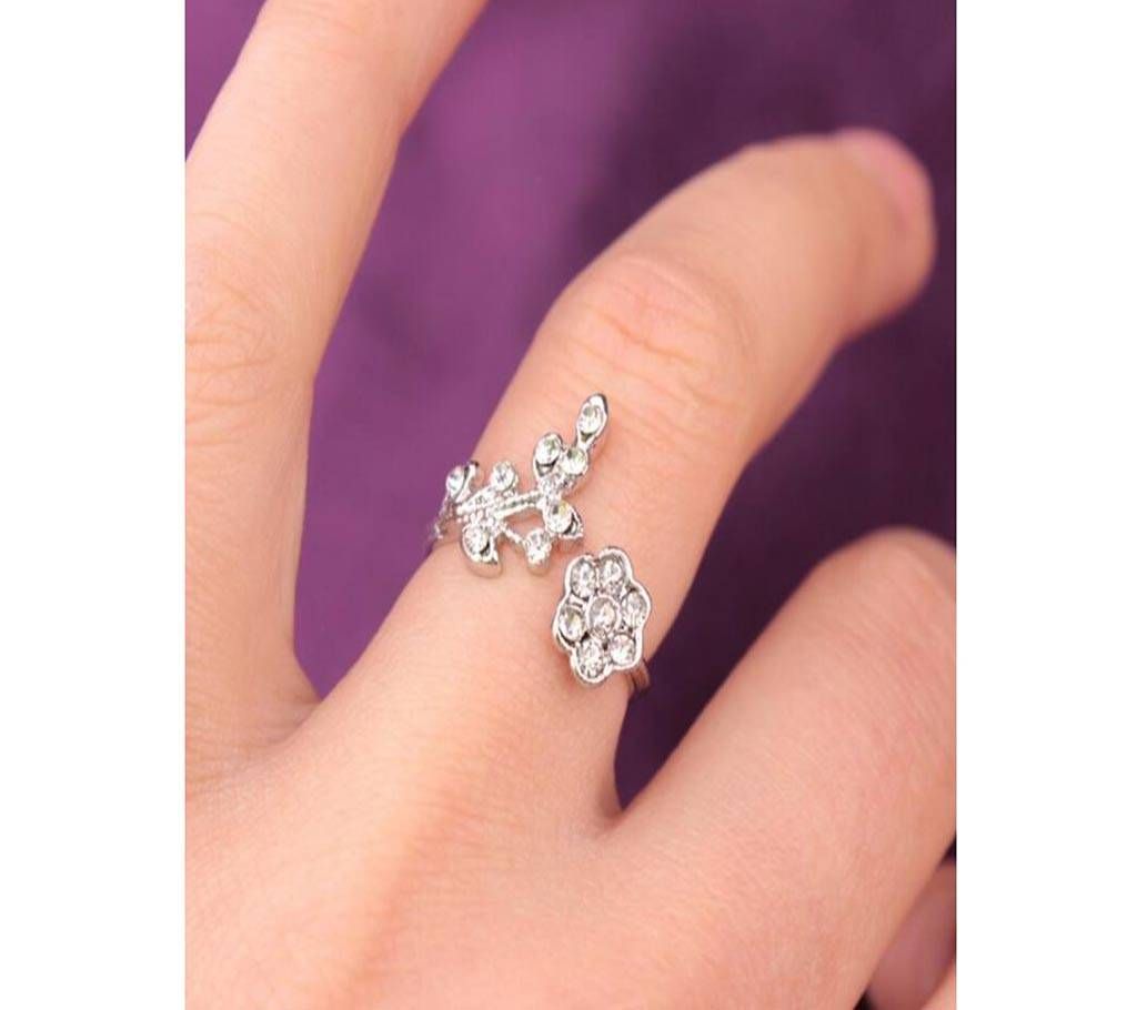 Women Fashion Rhinestone Ring Leaf Flower Shape(Free Size)