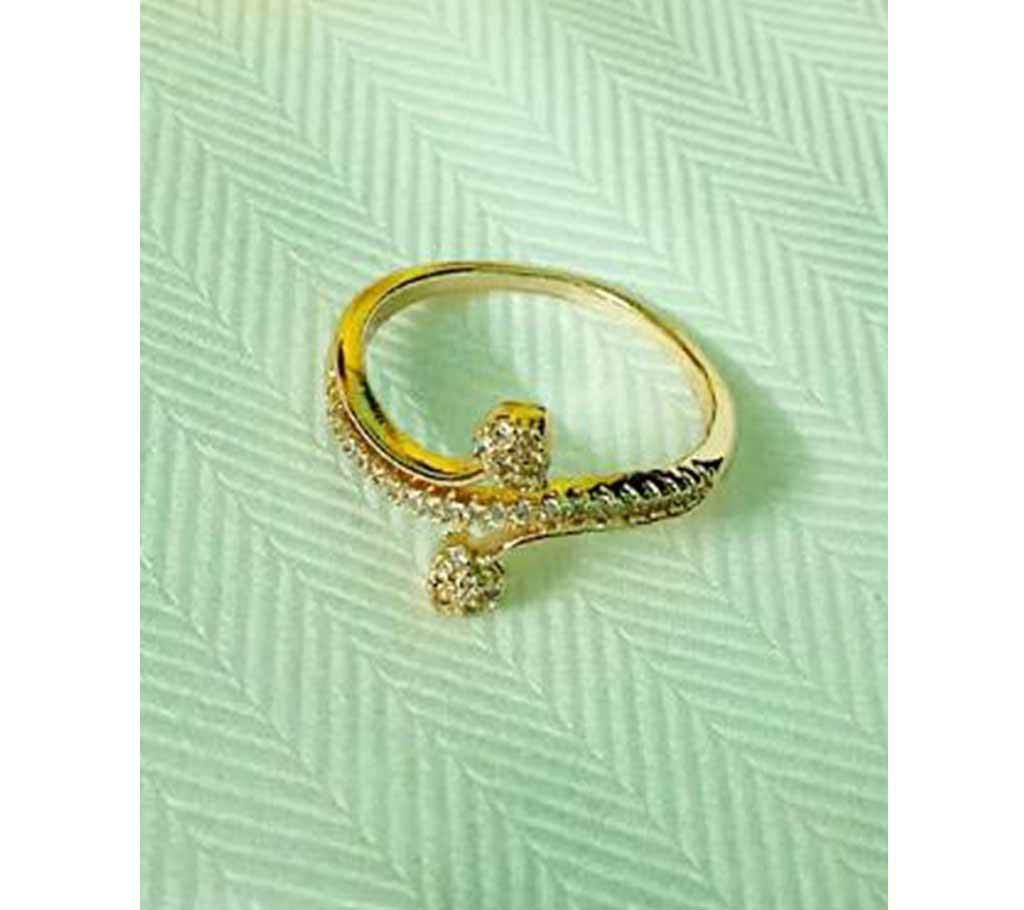 Metal Gold Plated Diamond Cut Finger ring
