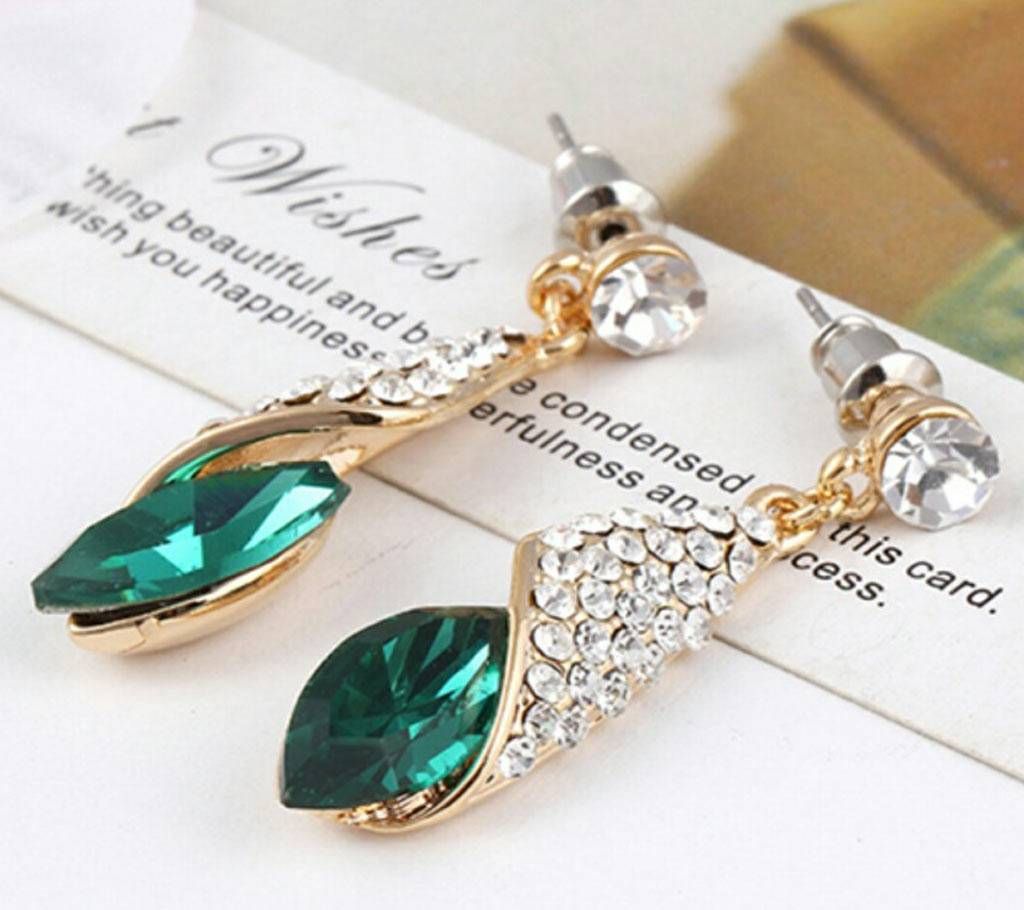 Chia Fashion Party wear Crystal stud earrings (by Pink Point - CHIA96)