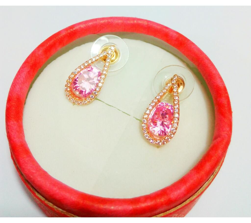 CRYSTAL LOCKED STONE EAR RING